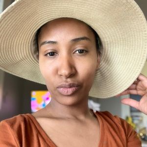 Meet your Posher, Marineth